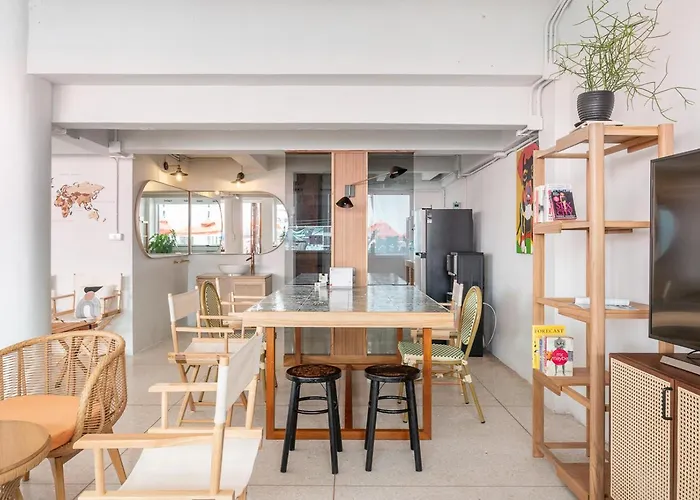 Unplugged At Bangrak & Silom Design Ostello Bangkok