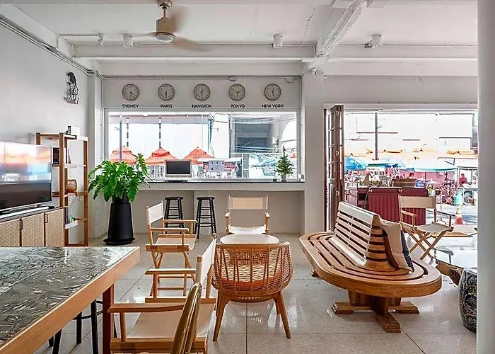 Unplugged At Bangrak & Silom Design Ostello Bangkok